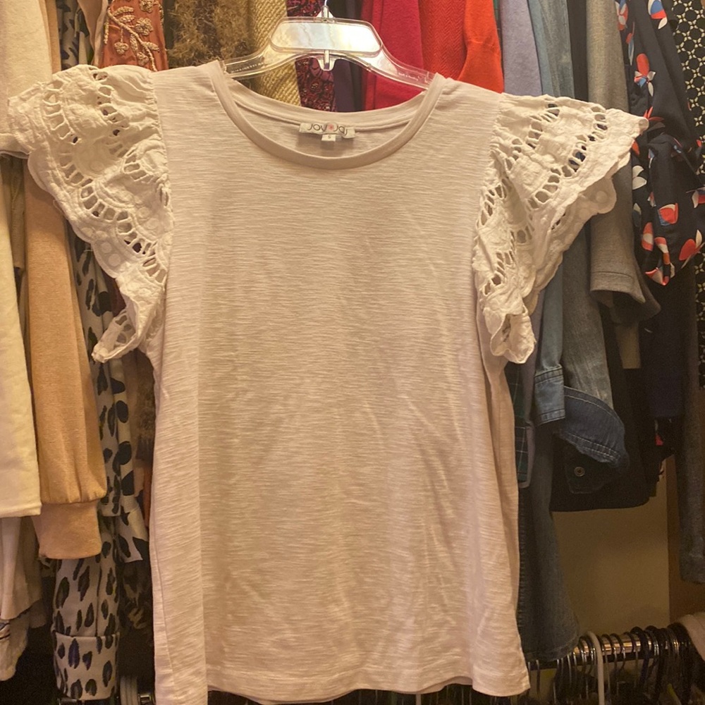 White tee with Wyler sleeves